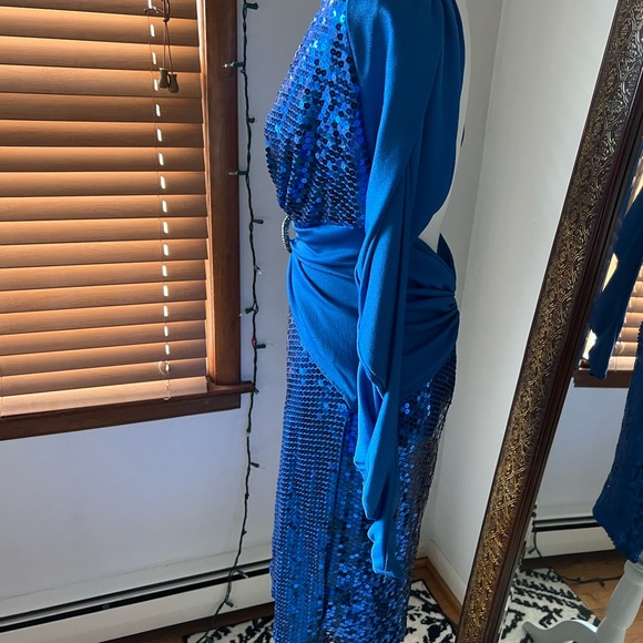 Evening dress - Picture 8 of 12